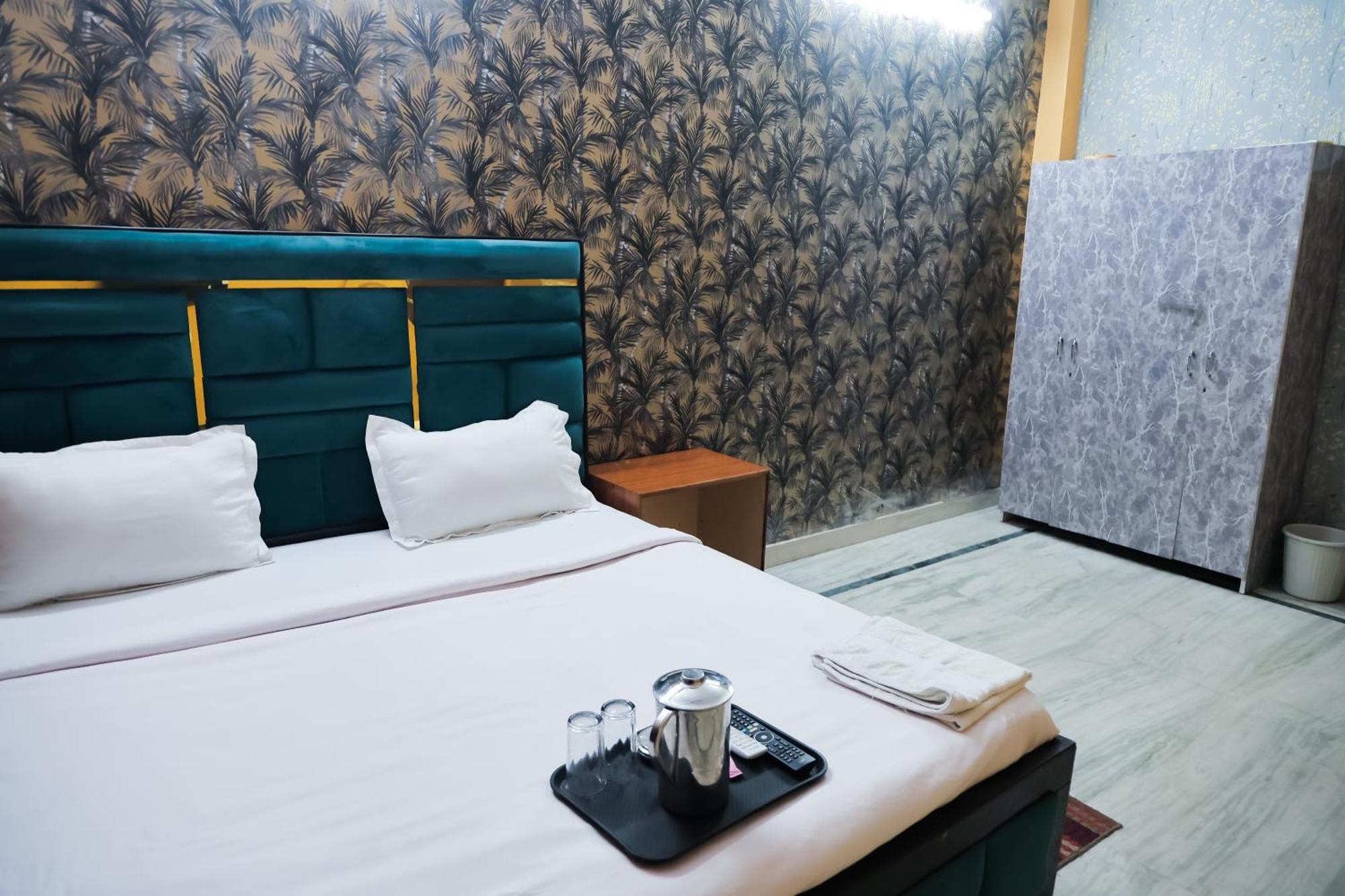 Inn-laxmi Nagar Metro